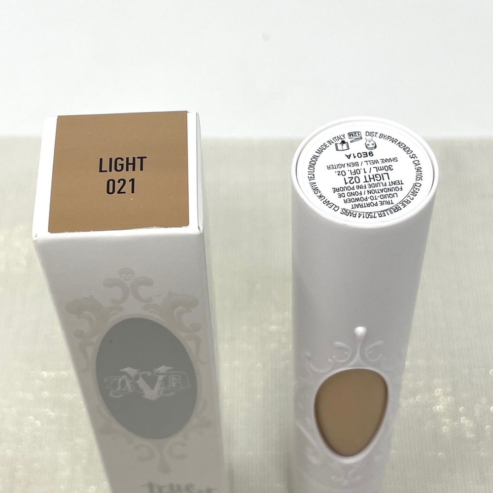 KVD Kat Von D True Portrait Foundation - Light Neutral 021 Full Size - Picture 3 of 4